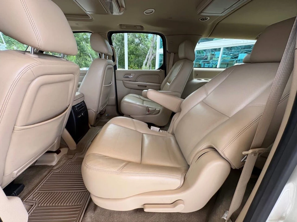 2013 Cadillac Escalade & EXT 3rd Gen - Image 29 of 31