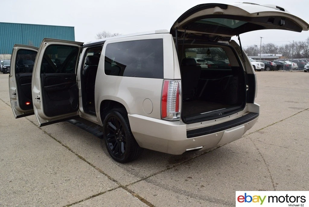 2013 Cadillac Escalade & EXT 3rd Gen - Image 18 of 21