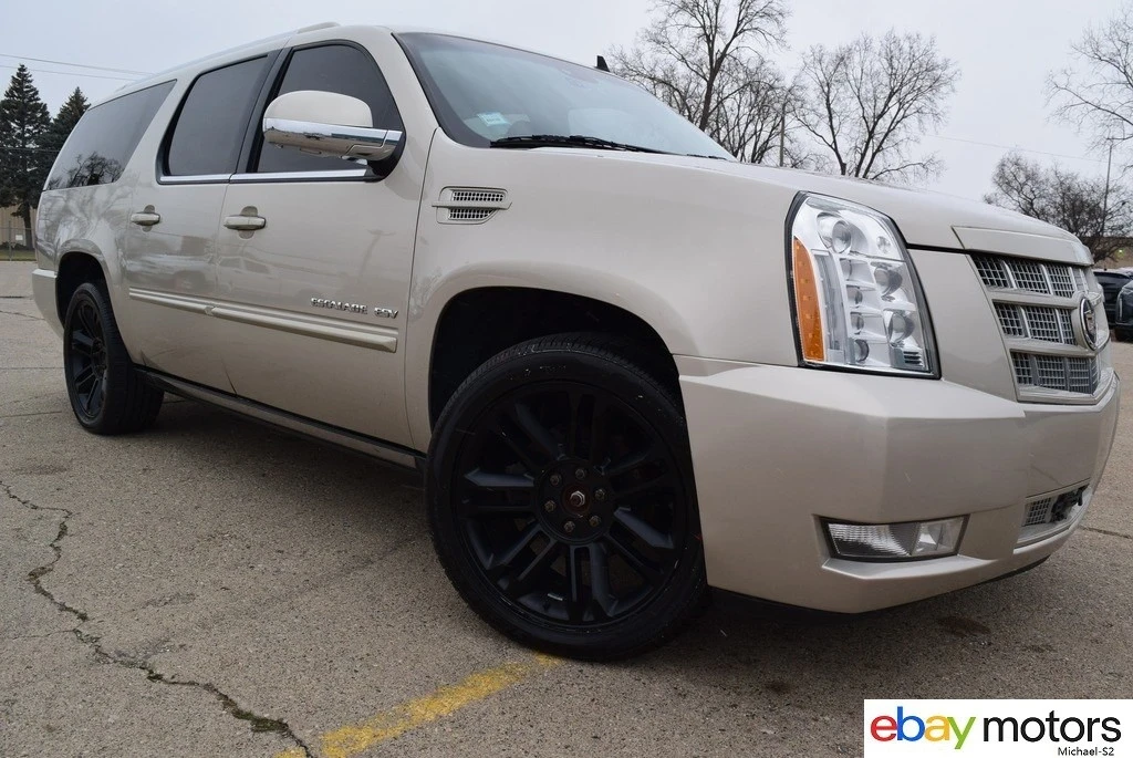 2013 Cadillac Escalade & EXT 3rd Gen - Image 3 of 21
