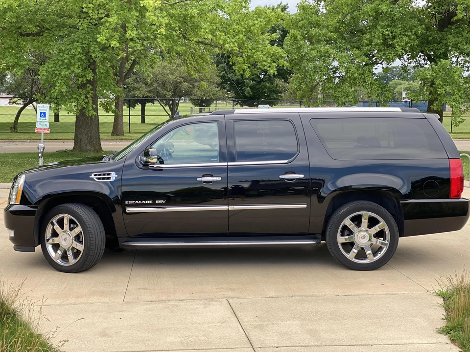 2013 Cadillac Escalade & EXT 3rd Gen - Image 12 of 31
