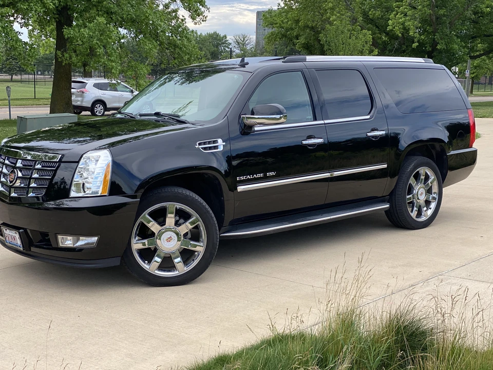 2013 Cadillac Escalade & EXT 3rd Gen - Image 11 of 31