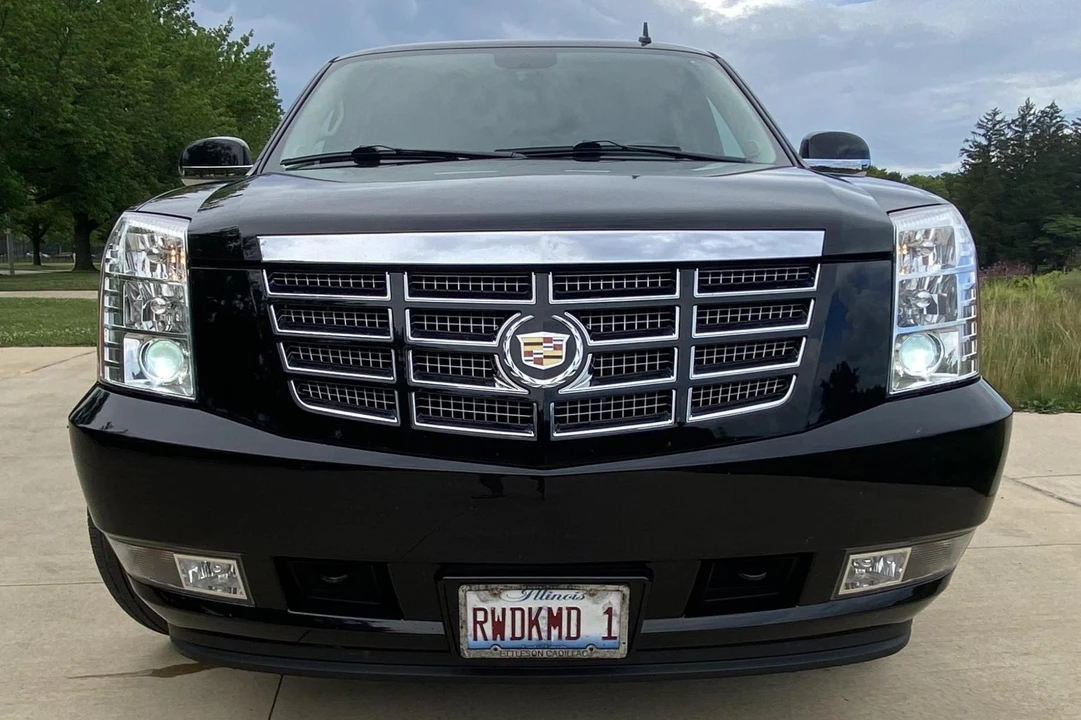 2013 Cadillac Escalade & EXT 3rd Gen - Image 2 of 31
