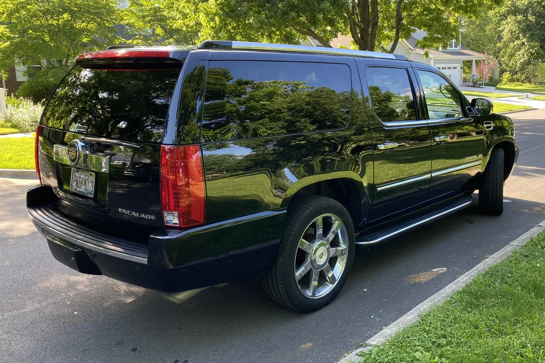 2013 Cadillac Escalade & EXT 3rd Gen - Image 16 of 31