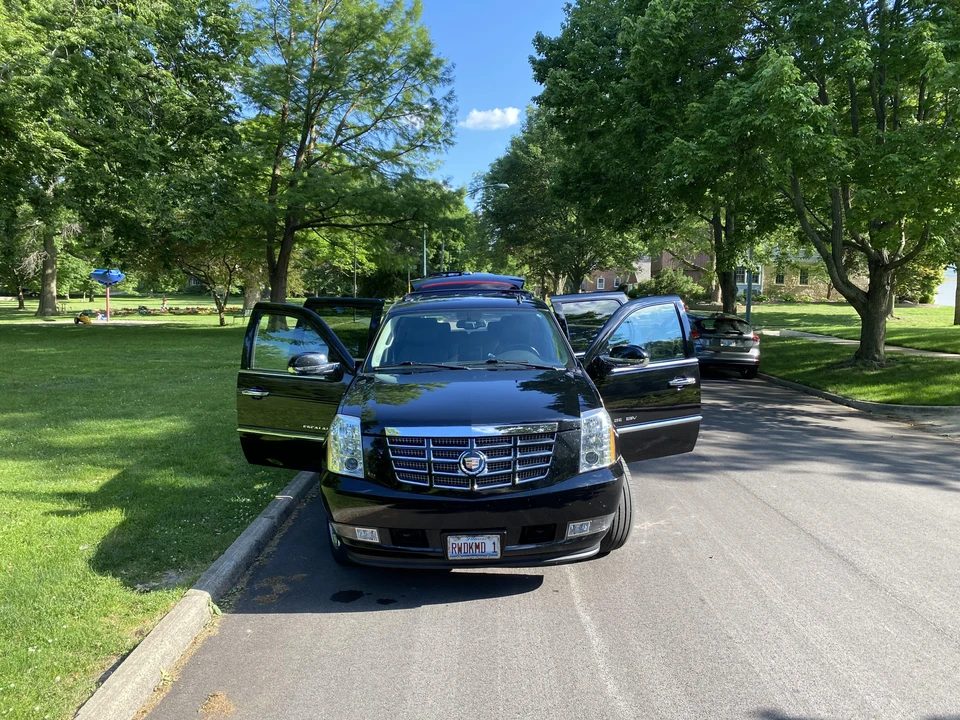 2013 Cadillac Escalade & EXT 3rd Gen - Image 19 of 31
