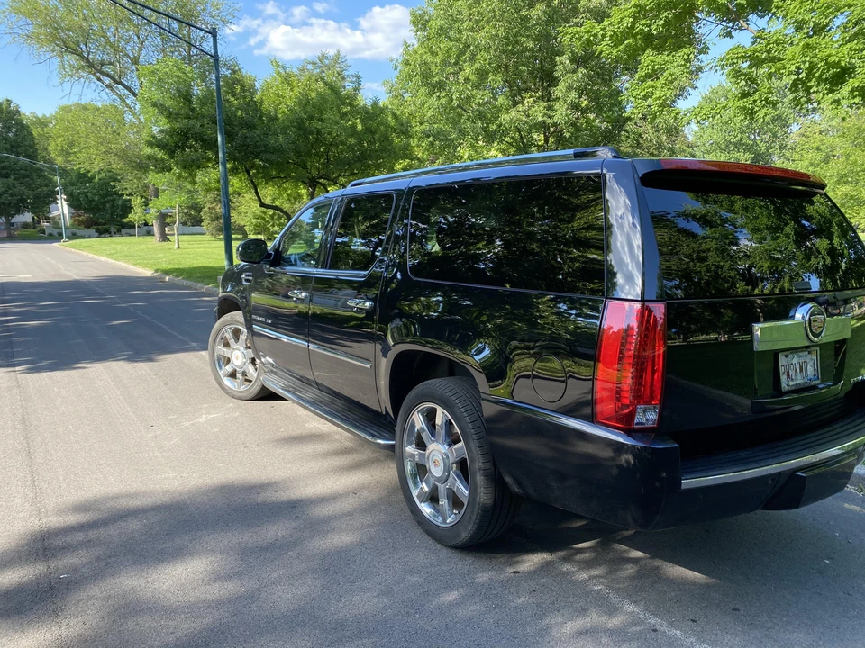2013 Cadillac Escalade & EXT 3rd Gen - Image 13 of 31