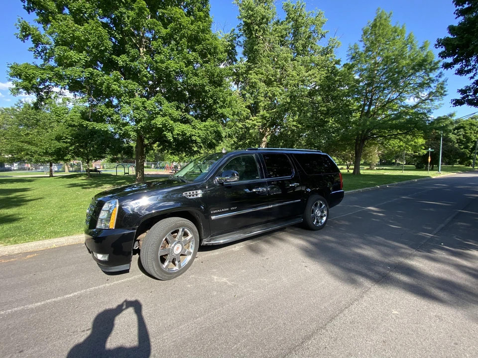 2013 Cadillac Escalade & EXT 3rd Gen - Image 10 of 31