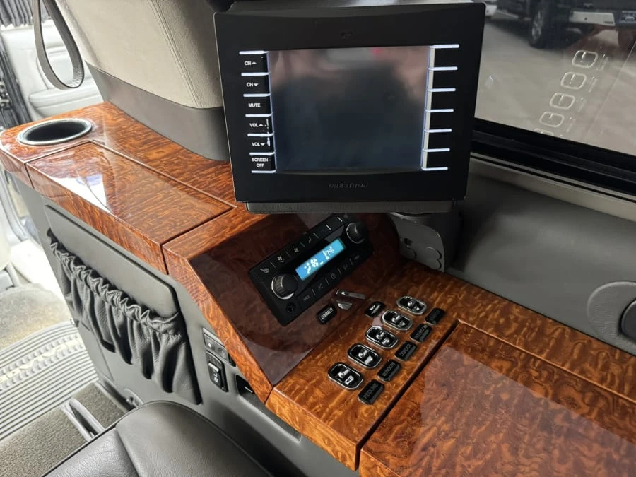 2013 Cadillac Escalade & EXT 3rd Gen - Image 8 of 30