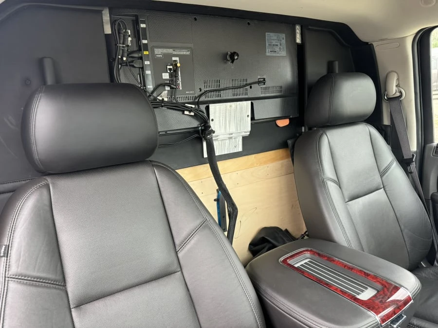 2013 Cadillac Escalade & EXT 3rd Gen - Image 17 of 30