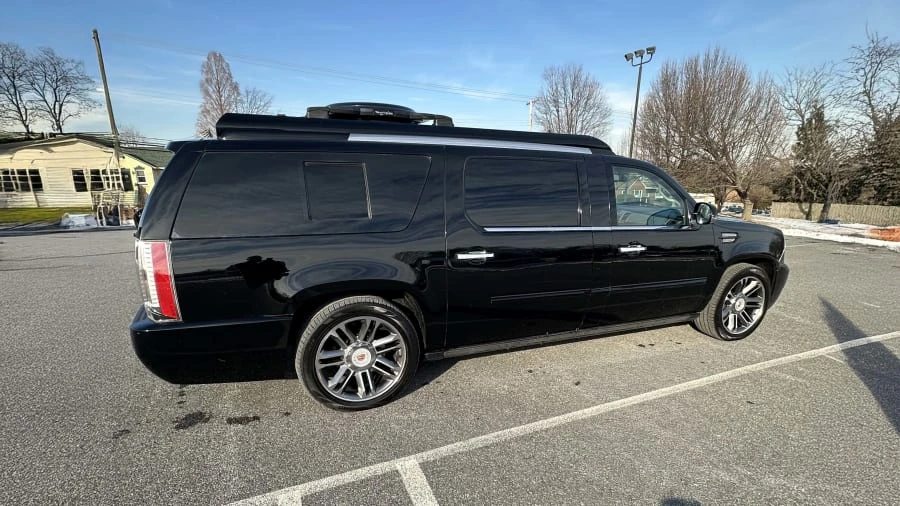 2013 Cadillac Escalade & EXT 3rd Gen - Image 2 of 13