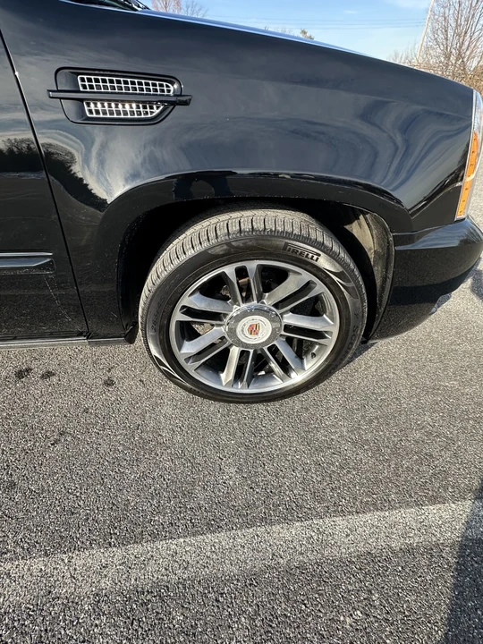 2013 Cadillac Escalade & EXT 3rd Gen - Image 4 of 13