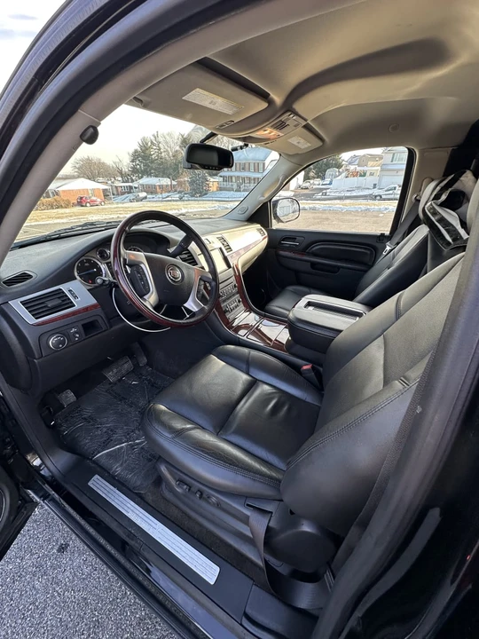 2013 Cadillac Escalade & EXT 3rd Gen - Image 5 of 13