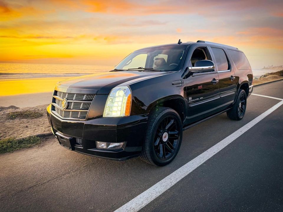 2013 Cadillac Escalade & EXT 3rd Gen - Image 10 of 31