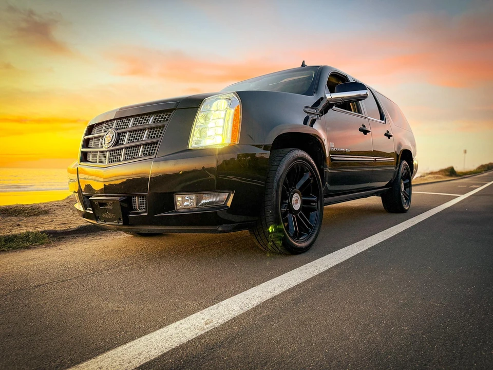 2013 Cadillac Escalade & EXT 3rd Gen - Image 9 of 31
