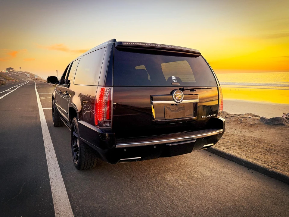 2013 Cadillac Escalade & EXT 3rd Gen - Image 17 of 31