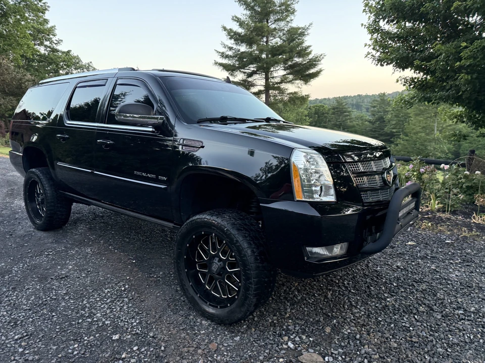 2013 Cadillac Escalade & EXT 3rd Gen - Image 12 of 31
