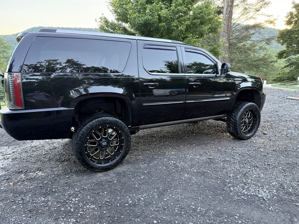 2013 Cadillac Escalade & EXT 3rd Gen - Image 22 of 31