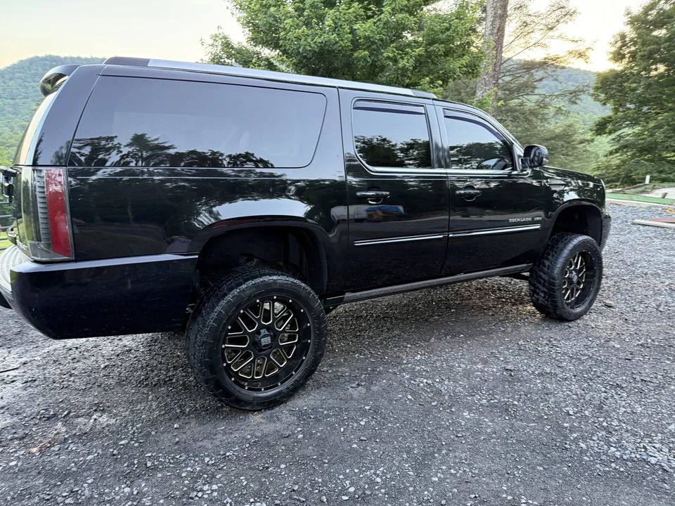 2013 Cadillac Escalade & EXT 3rd Gen - Image 21 of 31