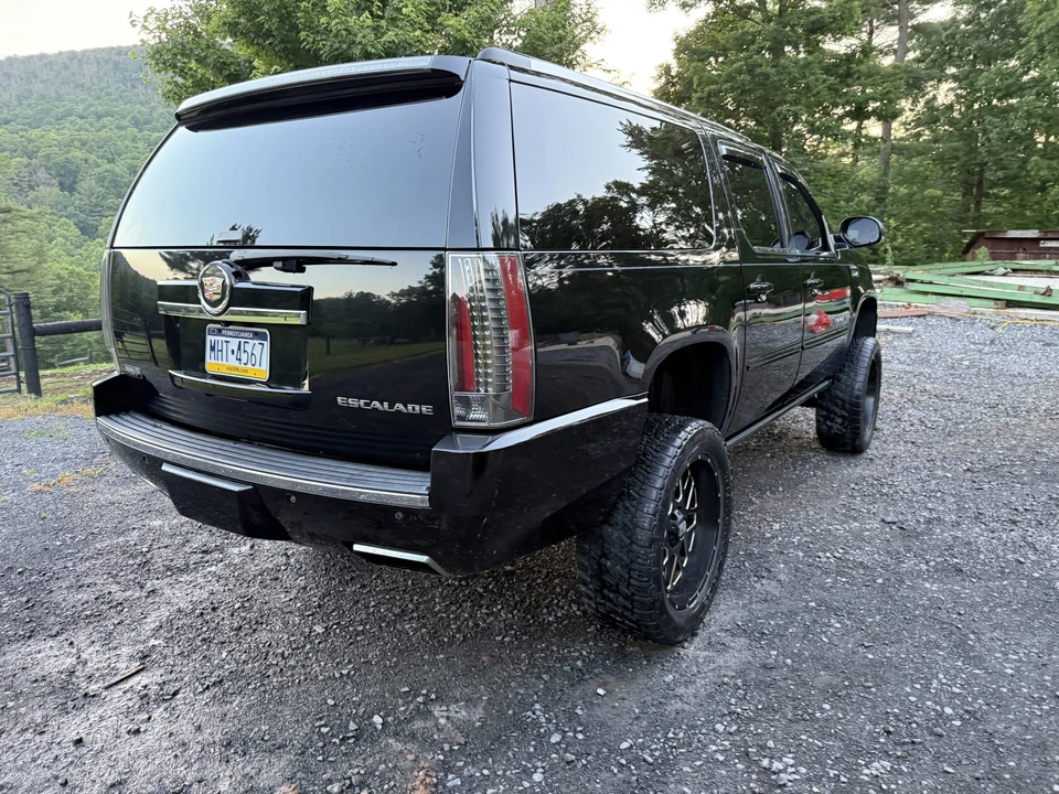 2013 Cadillac Escalade & EXT 3rd Gen - Image 26 of 31