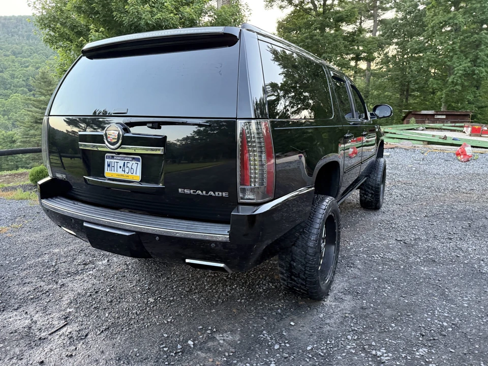 2013 Cadillac Escalade & EXT 3rd Gen - Image 29 of 31