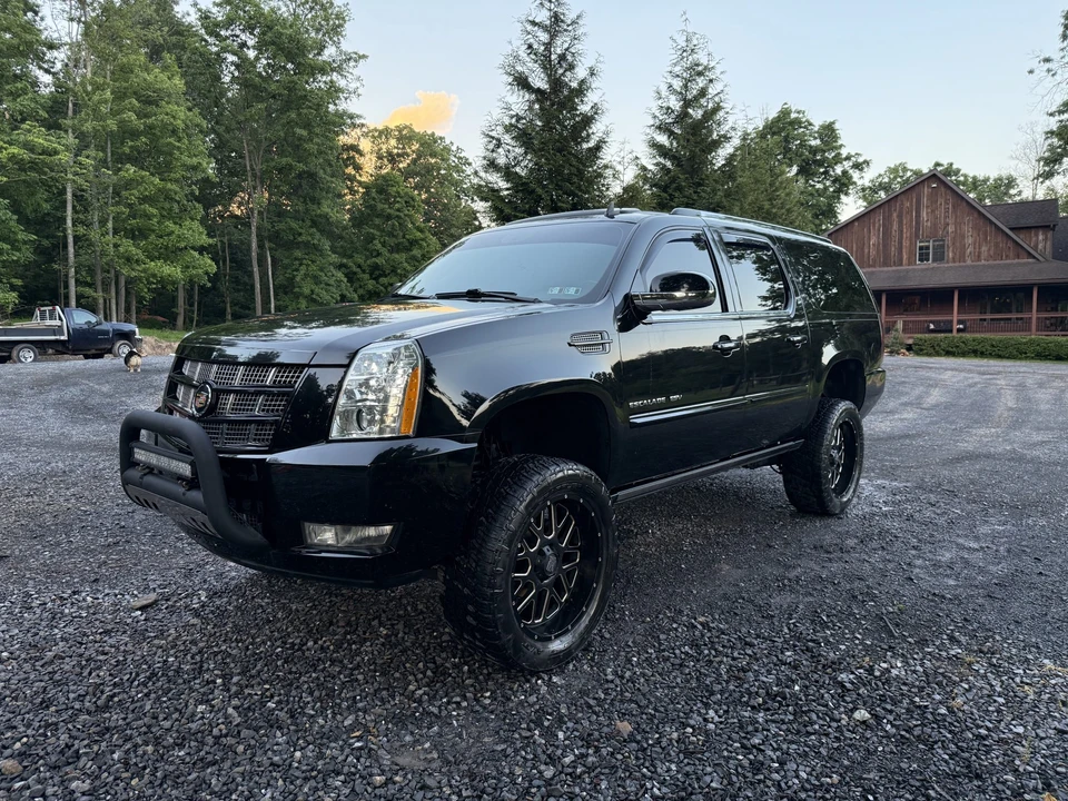 2013 Cadillac Escalade & EXT 3rd Gen - Image 5 of 31