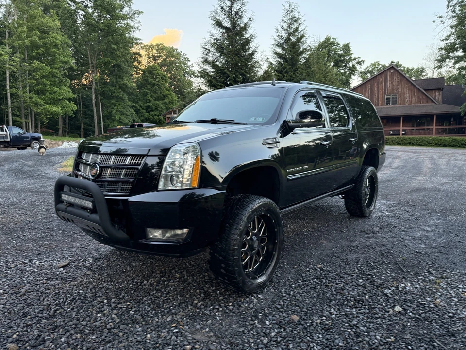 2013 Cadillac Escalade & EXT 3rd Gen - Image 7 of 31