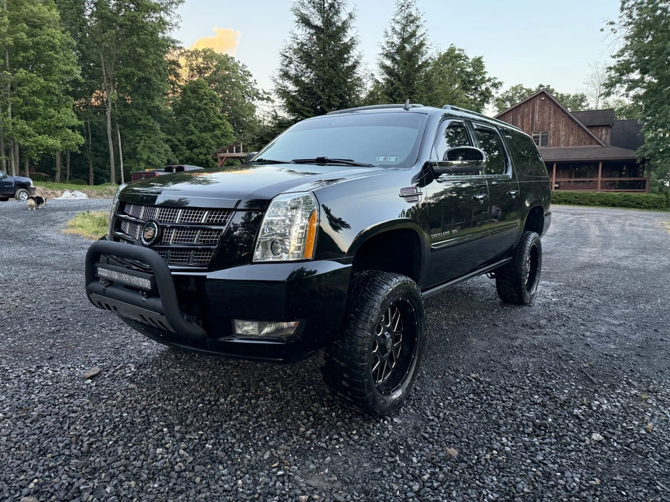 2013 Cadillac Escalade & EXT 3rd Gen - Image 6 of 31