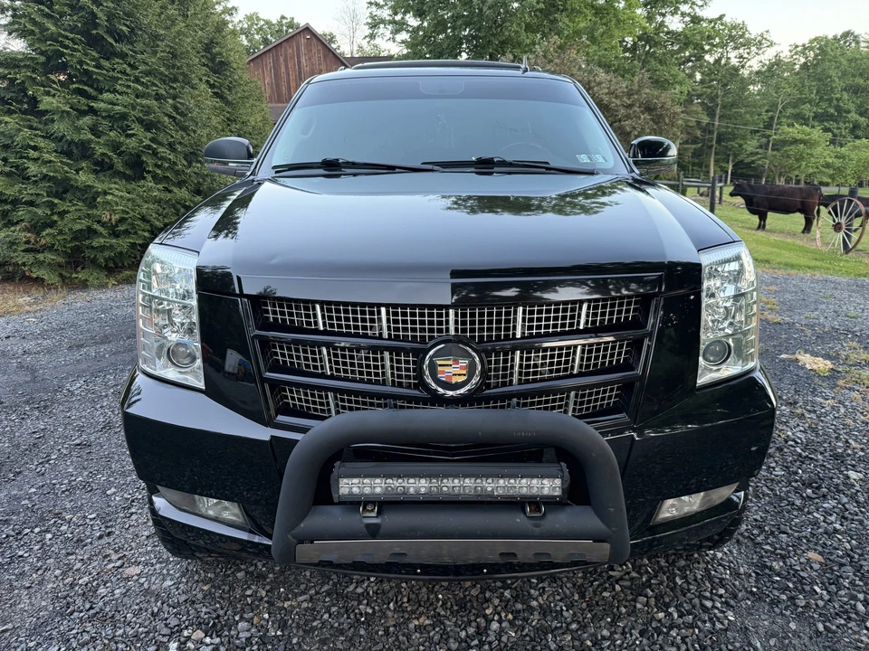 2013 Cadillac Escalade & EXT 3rd Gen - Image 9 of 31