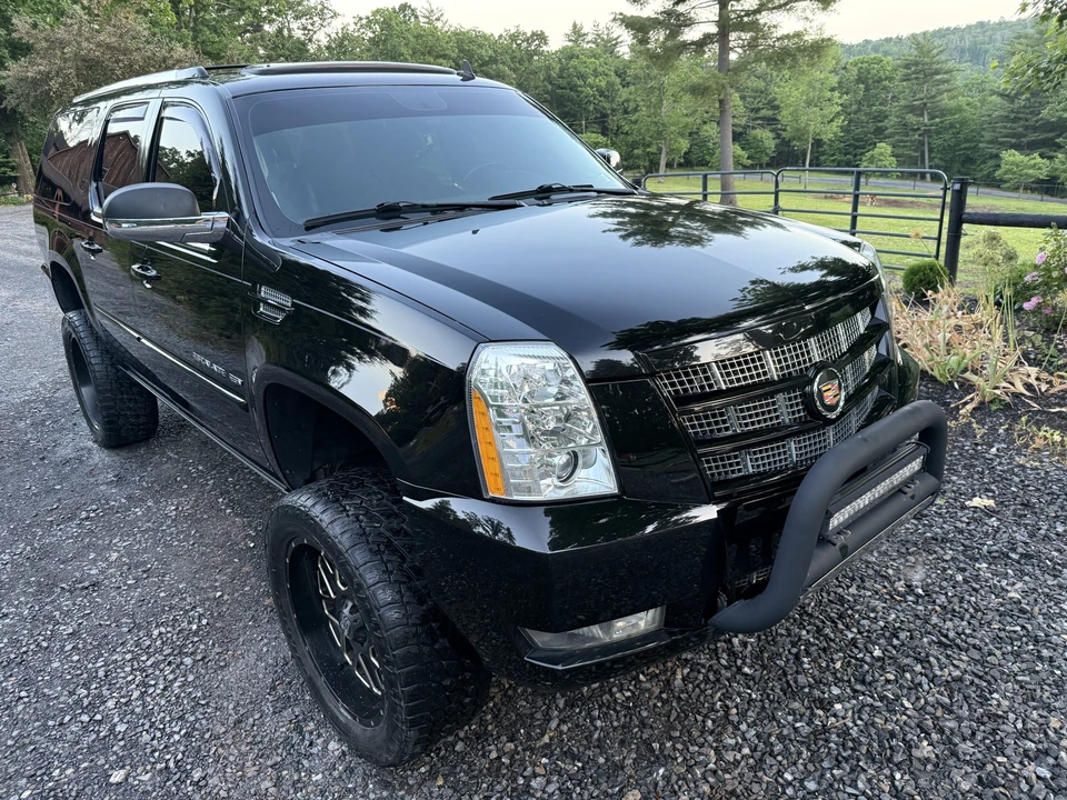 2013 Cadillac Escalade & EXT 3rd Gen - Image 11 of 31