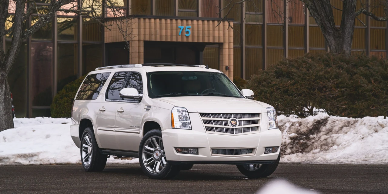 2013 Cadillac Escalade & EXT 3rd Gen - Image 18 of 31