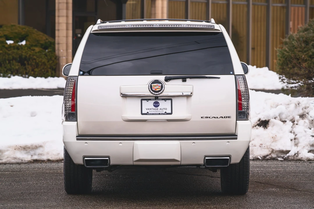 2013 Cadillac Escalade & EXT 3rd Gen - Image 9 of 31