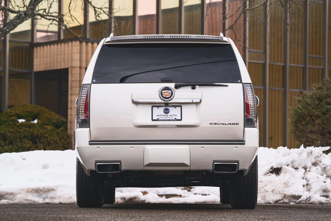 2013 Cadillac Escalade & EXT 3rd Gen - Image 10 of 31