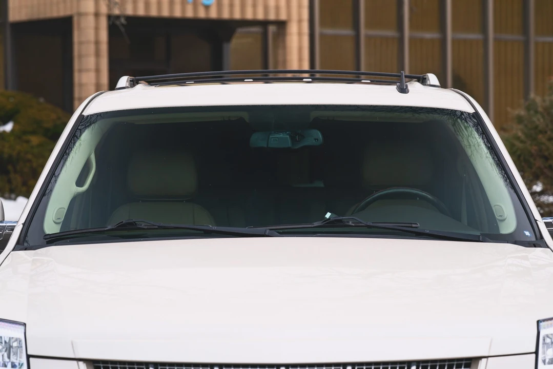 2013 Cadillac Escalade & EXT 3rd Gen - Image 26 of 31