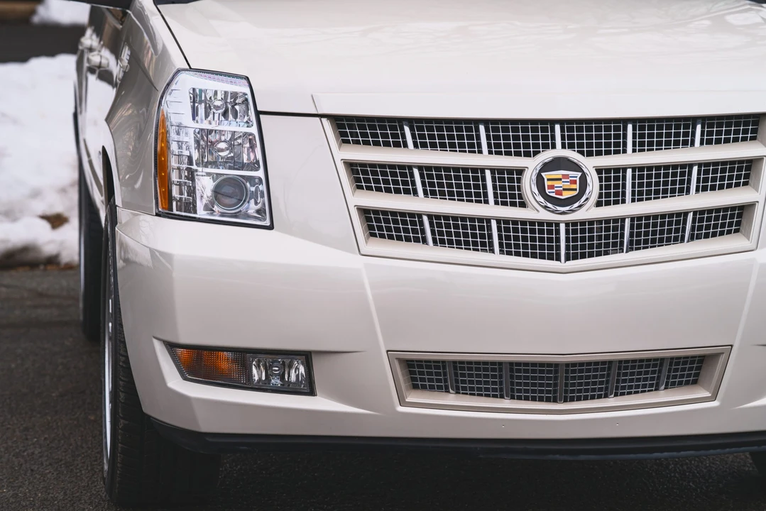 2013 Cadillac Escalade & EXT 3rd Gen - Image 28 of 31