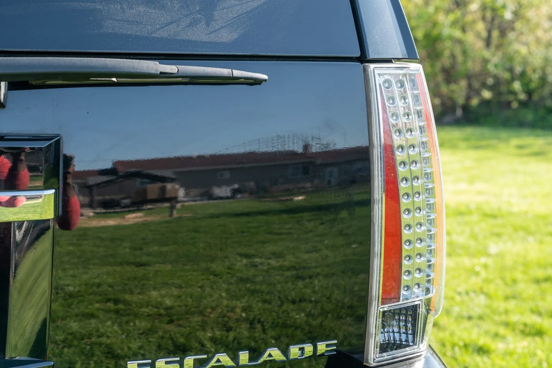 2013 Cadillac Escalade & EXT 3rd Gen - Image 17 of 31