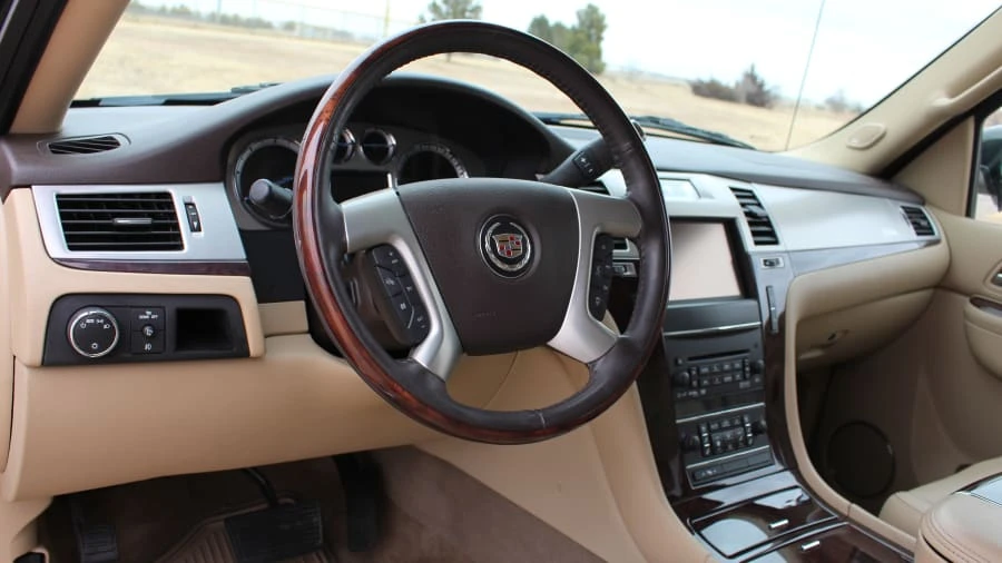 2013 Cadillac Escalade & EXT 3rd Gen - Image 5 of 31