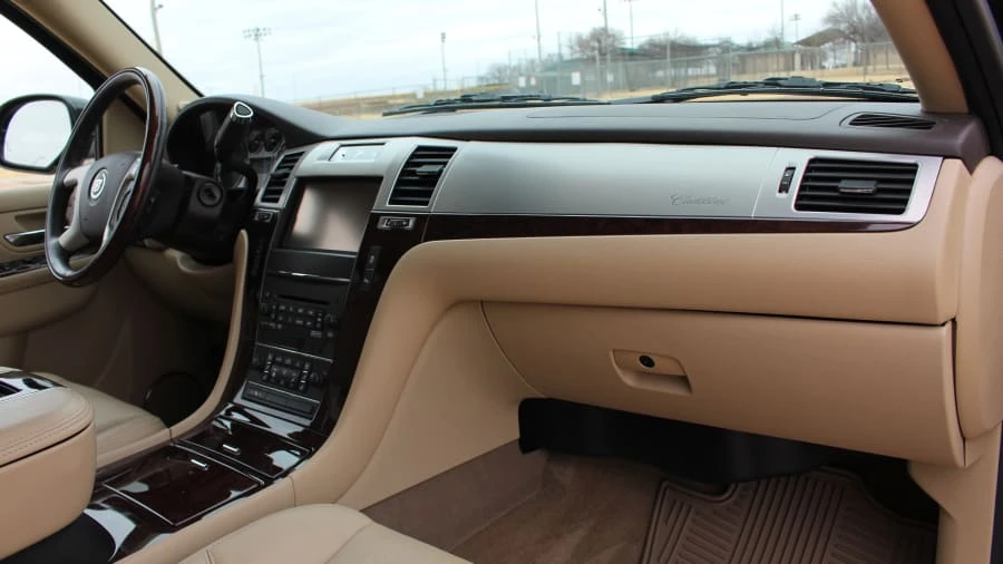 2013 Cadillac Escalade & EXT 3rd Gen - Image 6 of 31