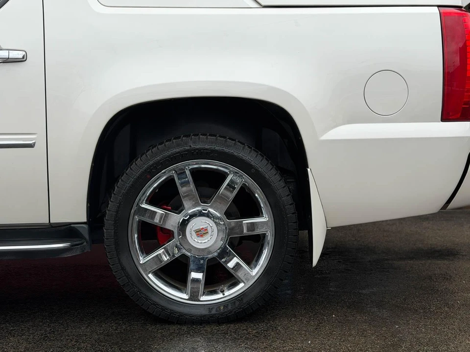2013 Cadillac Escalade & EXT 3rd Gen - Image 27 of 31