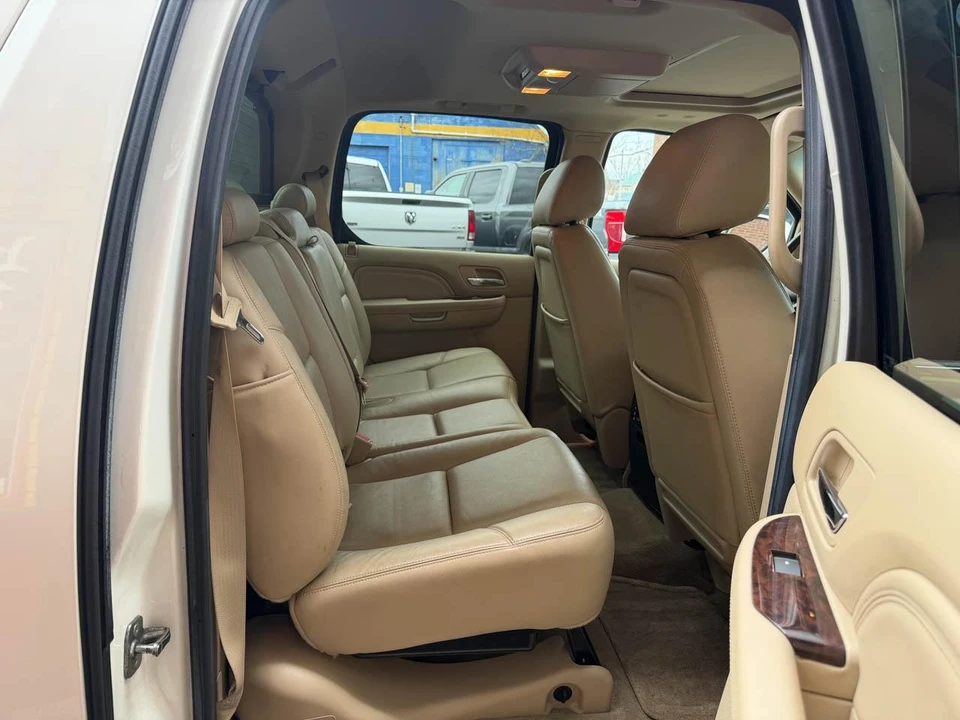 2013 Cadillac Escalade & EXT 3rd Gen - Image 18 of 31