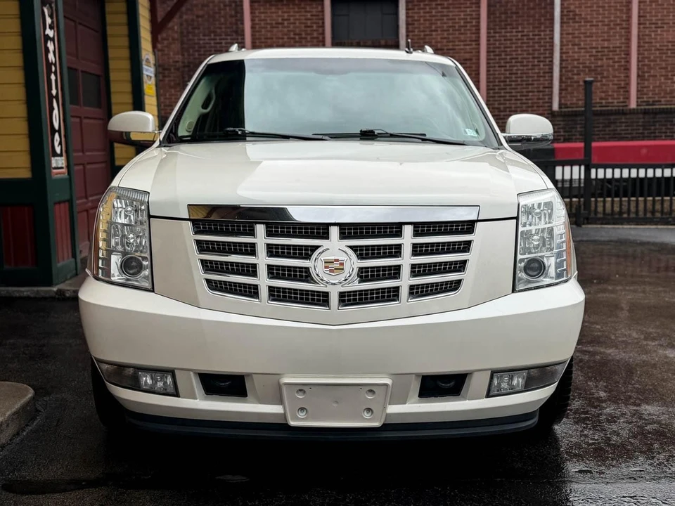 2013 Cadillac Escalade & EXT 3rd Gen - Image 10 of 31