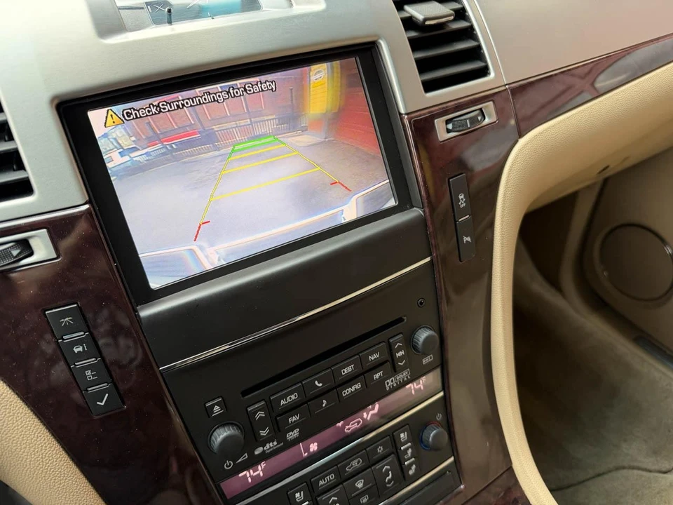 2013 Cadillac Escalade & EXT 3rd Gen - Image 25 of 31