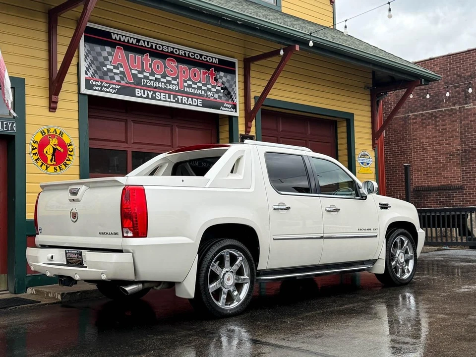 2013 Cadillac Escalade & EXT 3rd Gen - Image 4 of 31