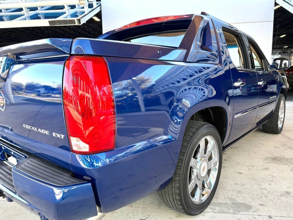 2013 Cadillac Escalade & EXT 3rd Gen - Image 17 of 21