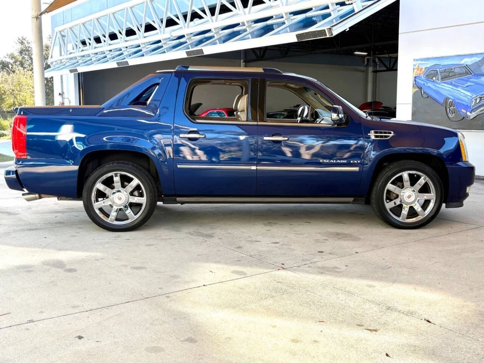 2013 Cadillac Escalade & EXT 3rd Gen - Image 5 of 21