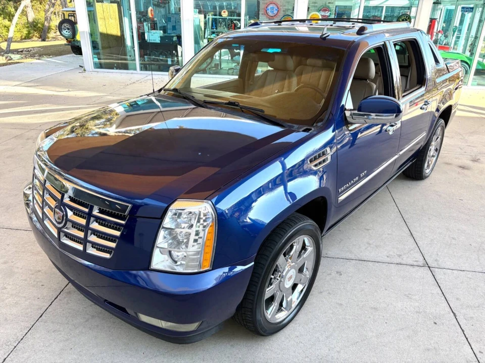 2013 Cadillac Escalade & EXT 3rd Gen - Image 21 of 21