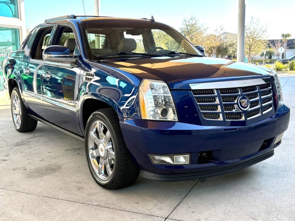 2013 Cadillac Escalade & EXT 3rd Gen - Image 4 of 21