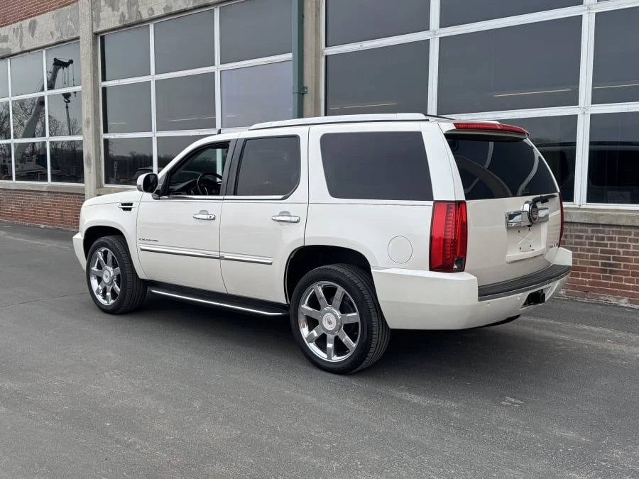 2013 Cadillac Escalade & EXT 3rd Gen - Image 3 of 10