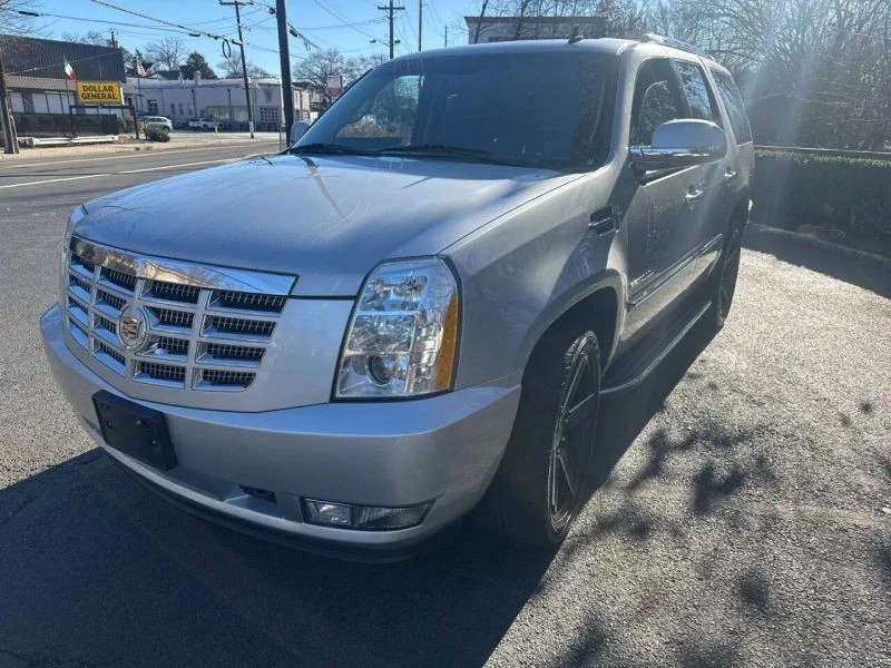 2013 Cadillac Escalade & EXT 3rd Gen - Image 4 of 12