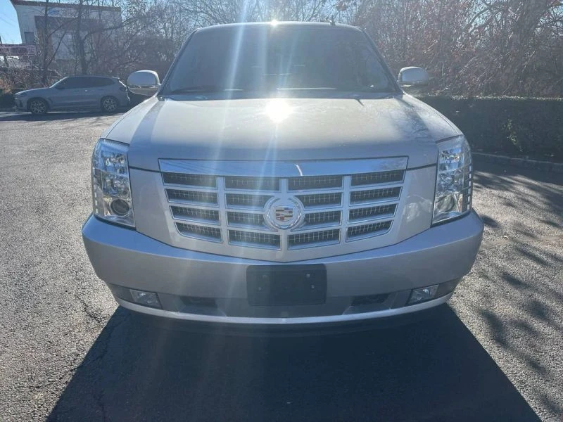 2013 Cadillac Escalade & EXT 3rd Gen - Image 3 of 12