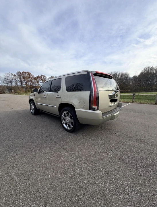 2013 Cadillac Escalade & EXT 3rd Gen - Image 8 of 31