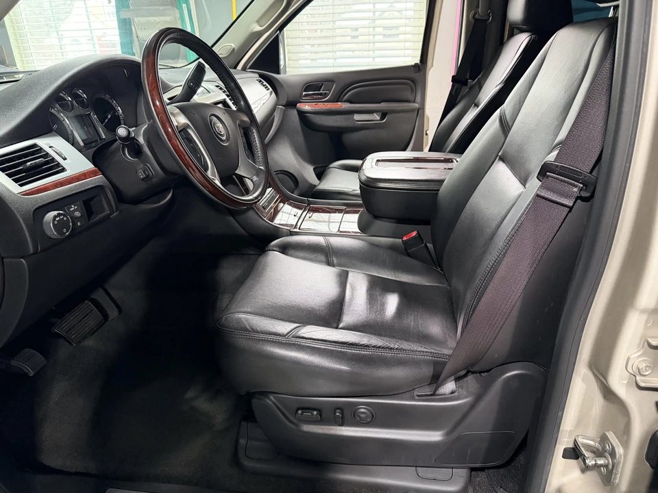 2013 Cadillac Escalade & EXT 3rd Gen - Image 21 of 31